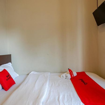 Hotel Reddoorz Near Stasiun Tawang Semarang Exterior foto